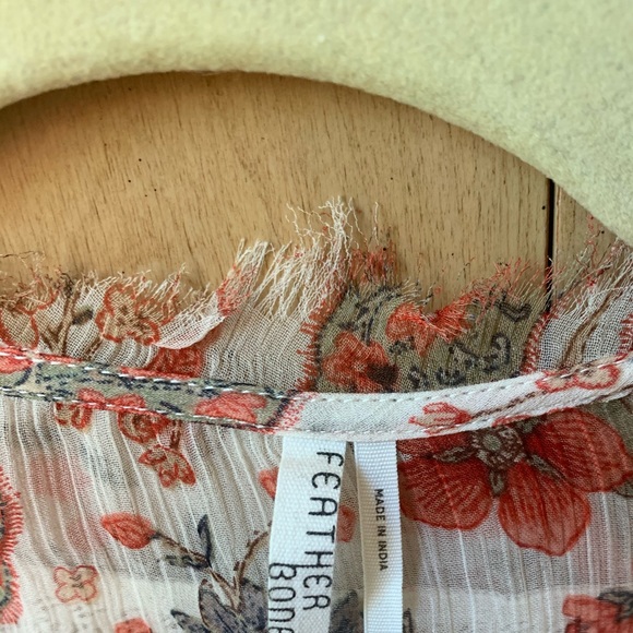 SEMI SHEER FLORAL LS BOHO TOP - Picture 5 of 8